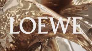 Показ женской коллекции Loewe весна-лето 2024