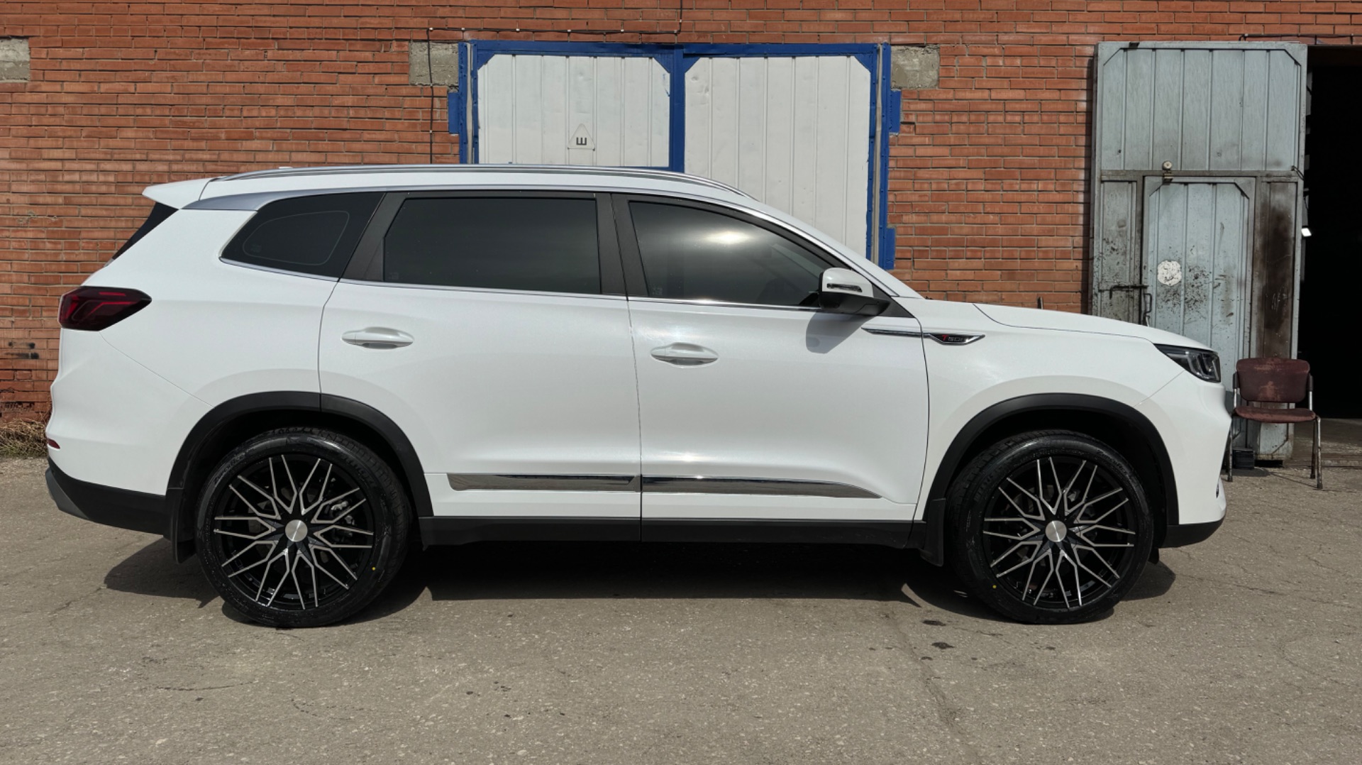 R20 на Chery / Tenet 8 / паутина + 225/45