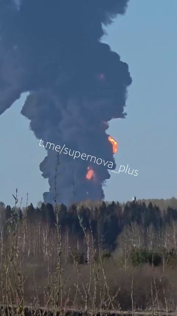 Ещё одно видео пожара в Перми, после удара БПЛА ВСУ !!!