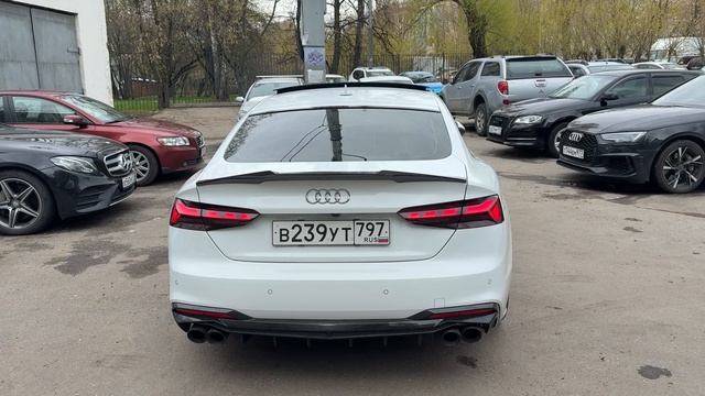 Анимация задних фонарей Audi A4 / A5 B9