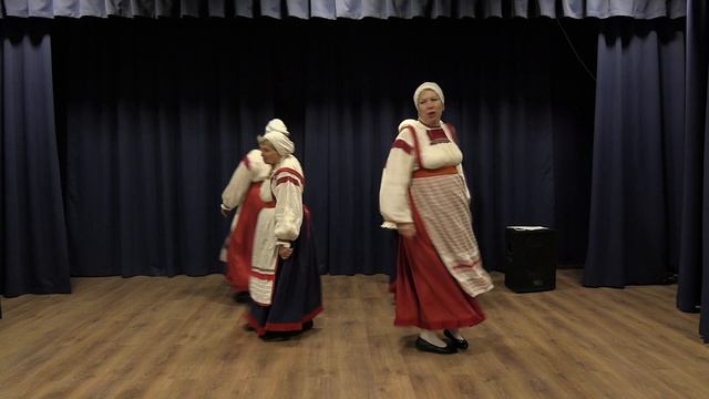 Пляска «колме» «Alen Tulla Illa Lei» («Ален тулла илла лэй»)