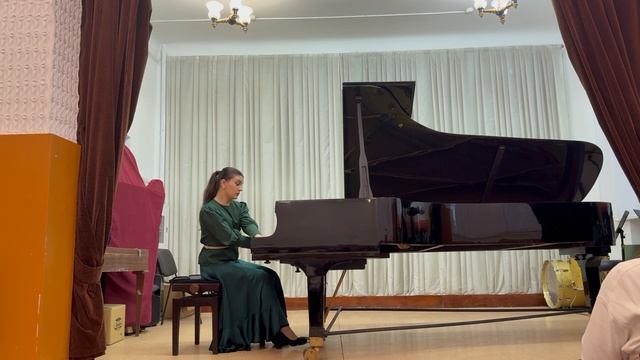 П.И.Чайковский. Думка.