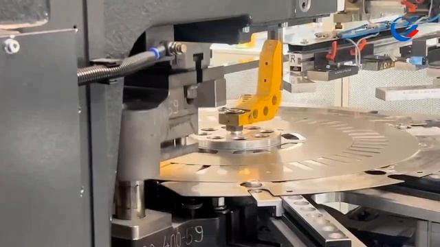 Пробивки пазов на дисковых заготовках для статоров и роторов электродвигателей