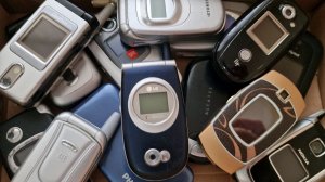 Брэндовые телефоны-раскладушки спустя 20 лет