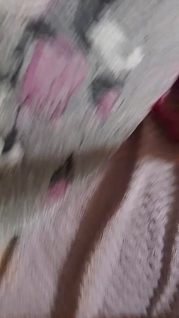 пов: когда пытаешься спокойно сделать дела в школьном туалете