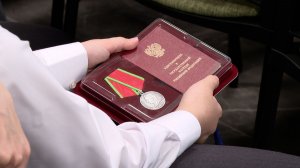 Передача наград семьям бойцов СВО
