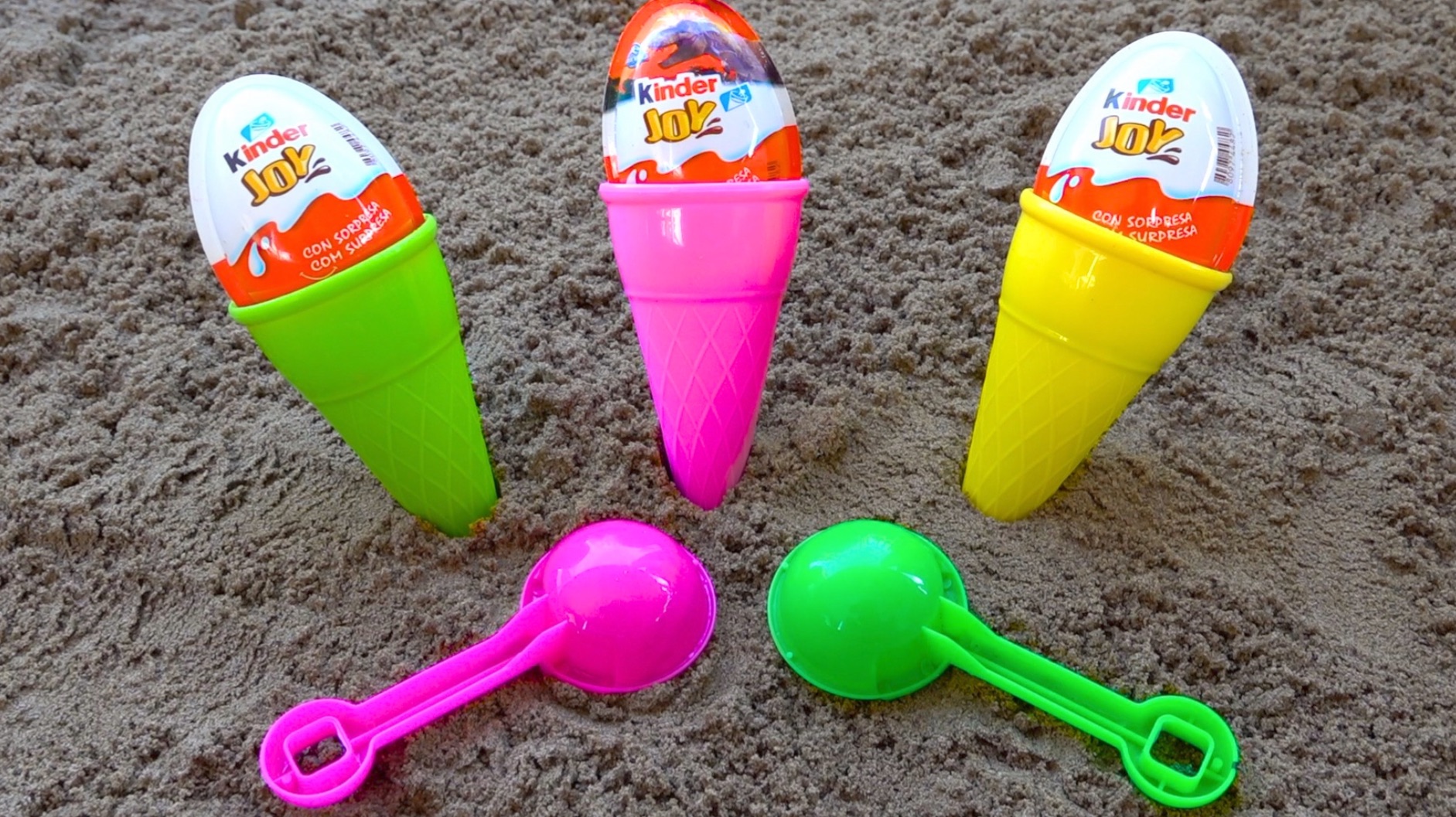 Открываем Игрушки Киндер Сюрпризы и Хелло Китти | Свинка Пеппа, Динозаврик | Развивающий Мультик