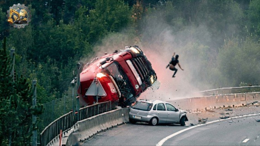 Идиоты на грузовиках, попавшие на видео.