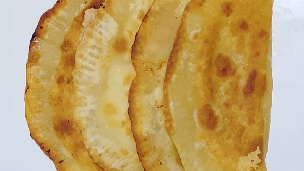 Вкусные чебуреки с моцареллой