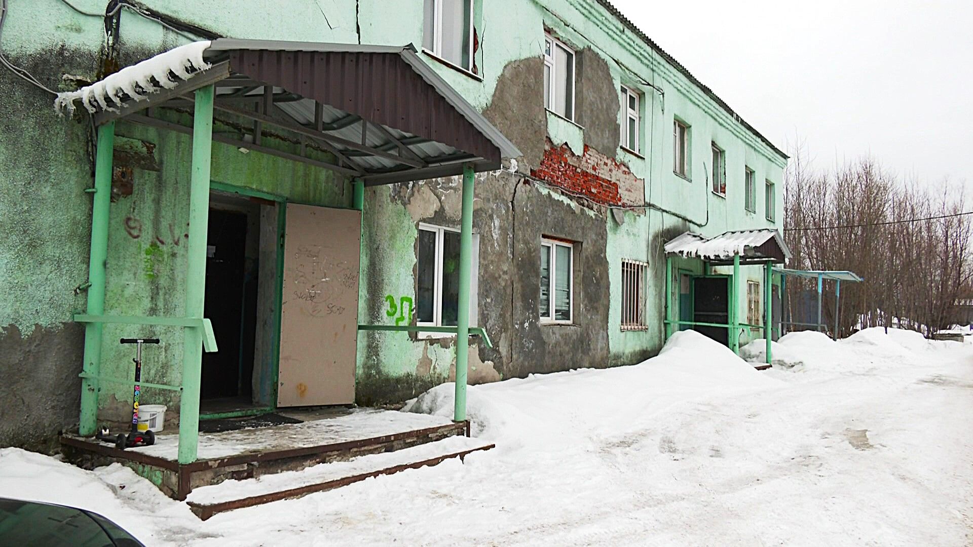 Закрывать глаза на проблему больше нельзя - сургутяне хотят признать свой дом аварийным