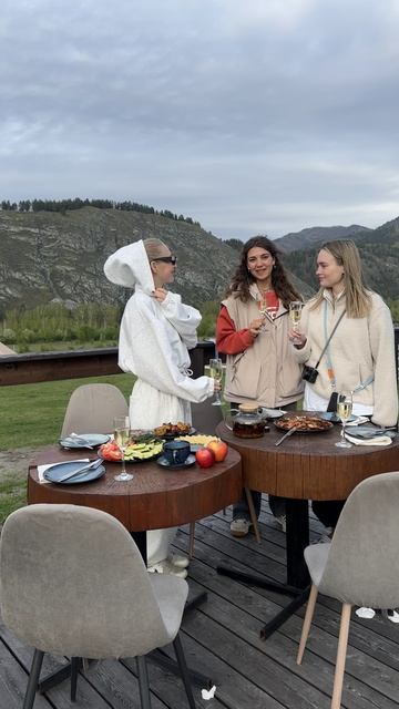 Алтай (дружеская обстановка)