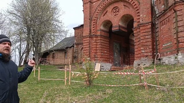 Церковь Архангела Михаила на горе - пирамиде? Порхов экскурсия