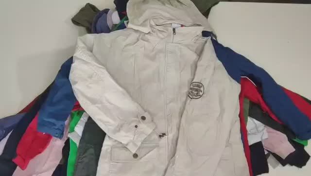 Лот 163 Ветровки Женские Германия ЭКСТРА 690р_кг 14,3кг 24ед