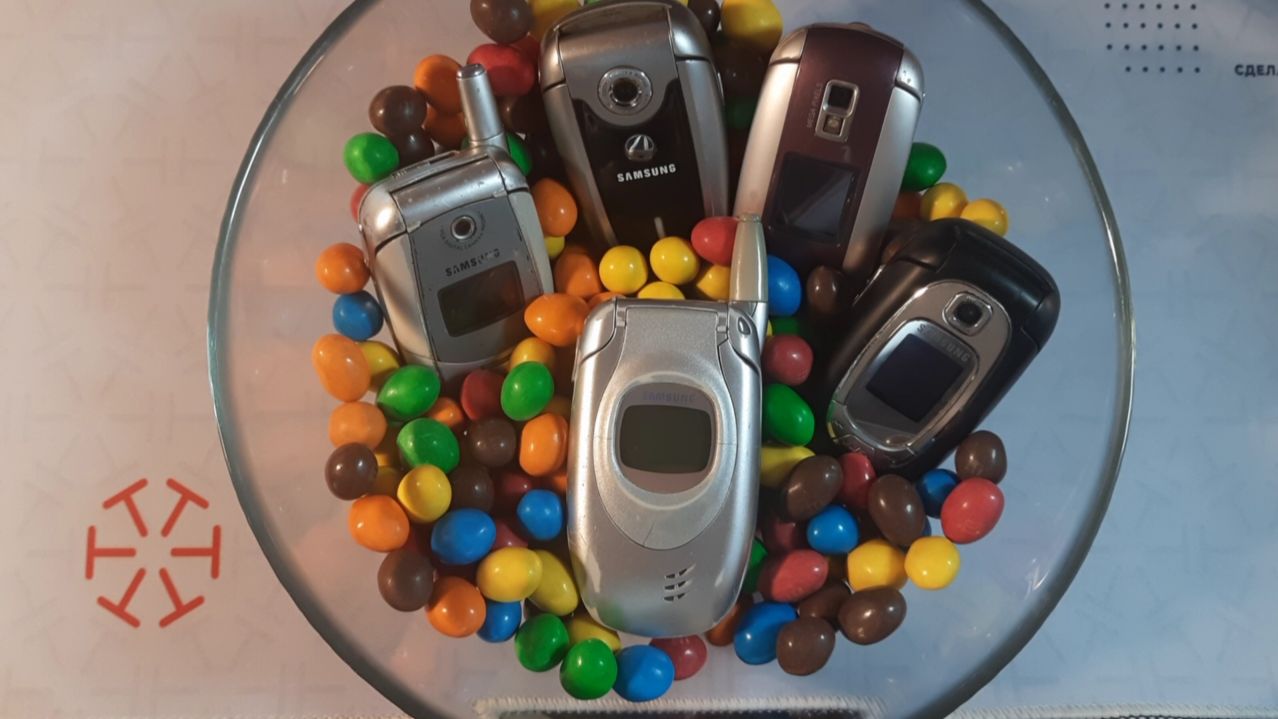 Мобилки из прошлого: те самые раскладушки Samsung