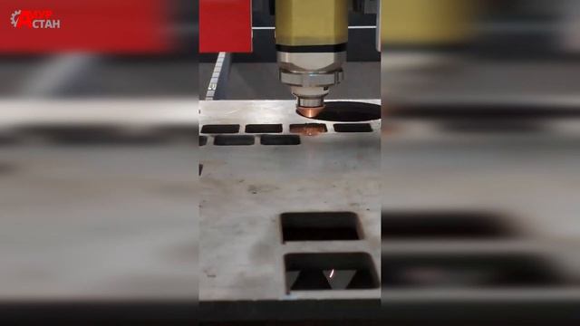 Лазерный станок TSP режет нержавеющую сталь 12 мм