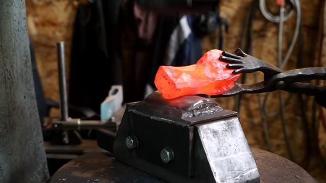 Молоток для текстуриврования металла