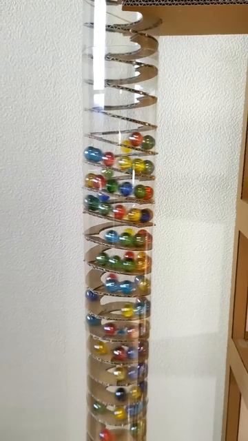 Гонка шариков 🔵 Залипательное видео! 🤩