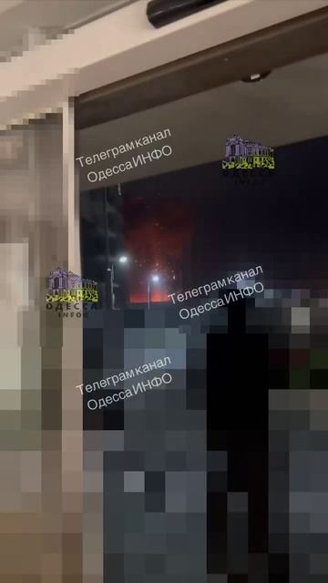 Огненный ад в Одессе: множество взрывов и пожары !!!