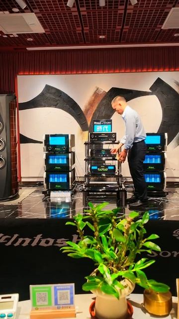 Послушаем как звучит система за 26 миллионов рублей на юбилейных McIntosh 🔉