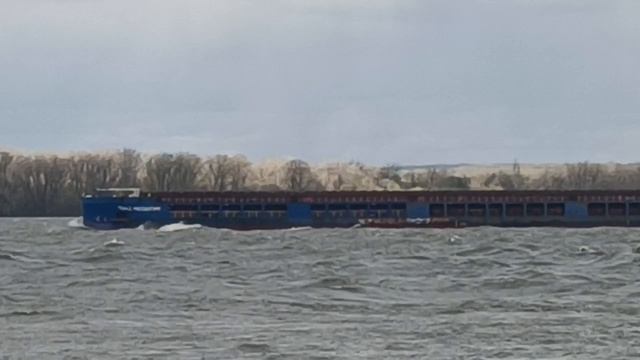 **СМЫСЛ ЖИЗНИ**ШИКАРНАЯ ПЕСНЯ. А ПАРОМ УПРЯМО ПО ВОЛНАМ. ИНТЕРЕСНО🤔💭 ВПЕРВЫЕ УВИДЕЛА  СКУЛЬПТУРУ