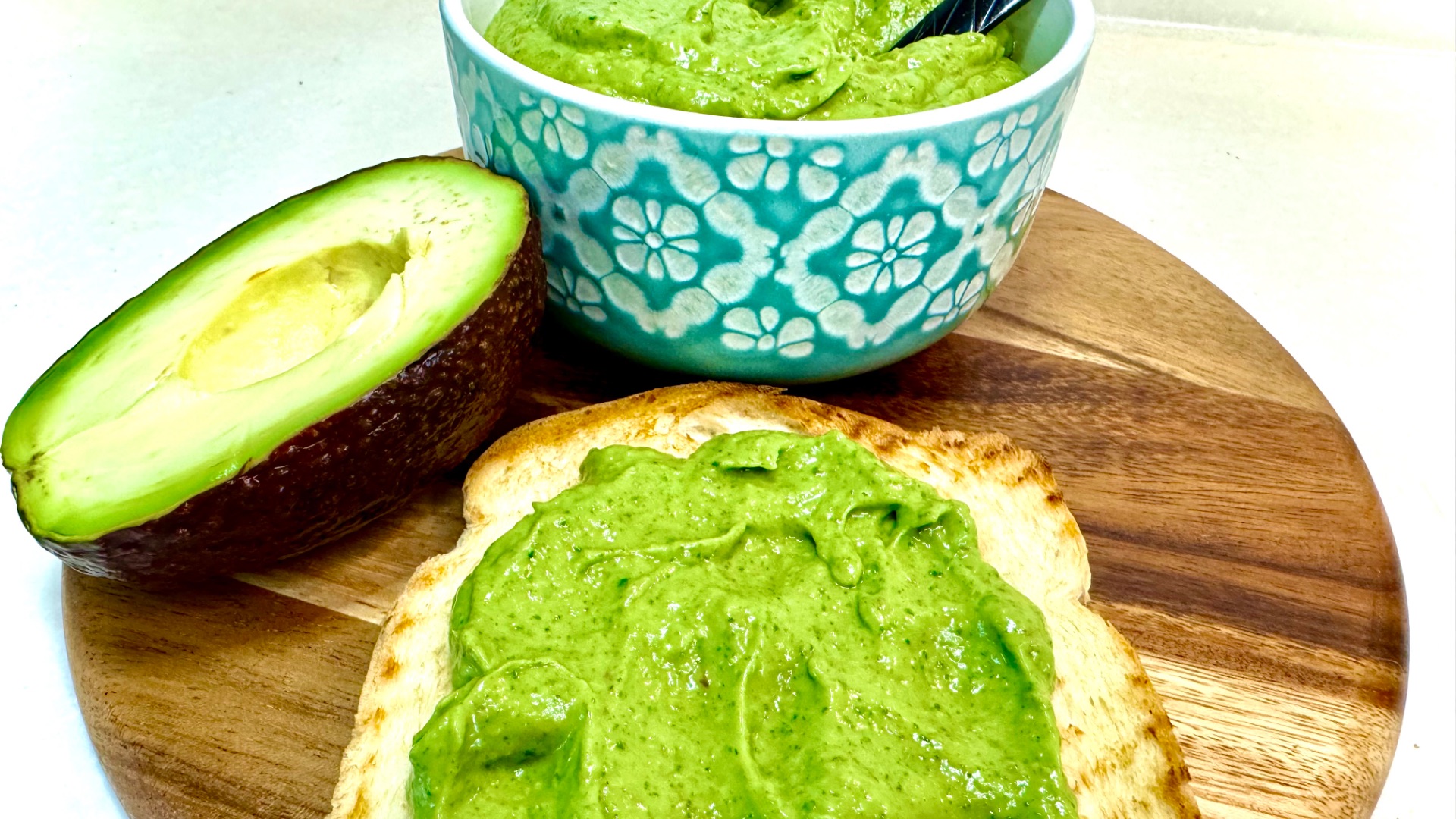 Полезный и вкусный майонез из авокадо!