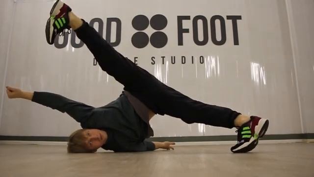 Стойка на плече