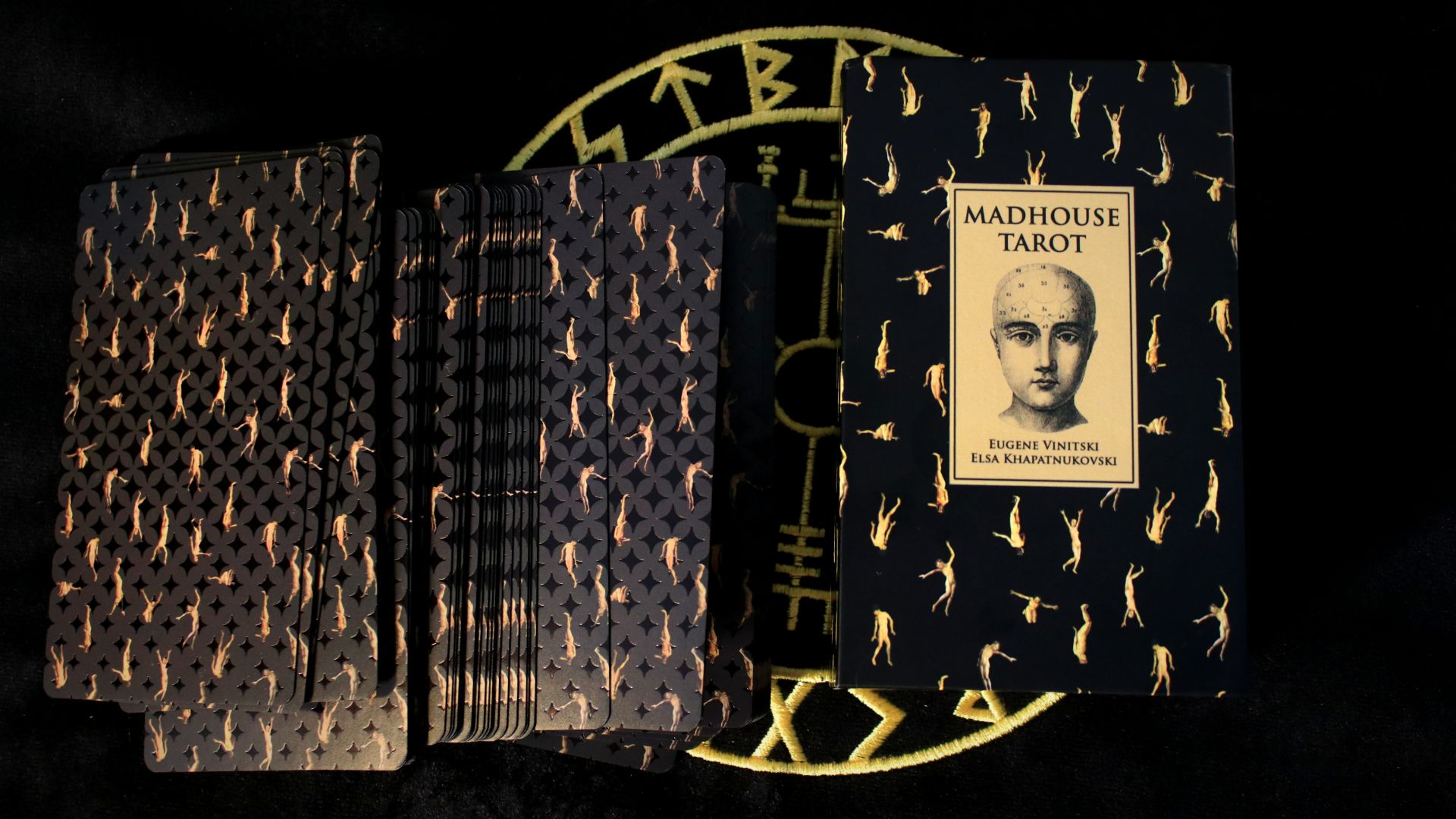 ШЕДЕВР ТАРО который меня покорил. Обзор MADHOUSE TAROT