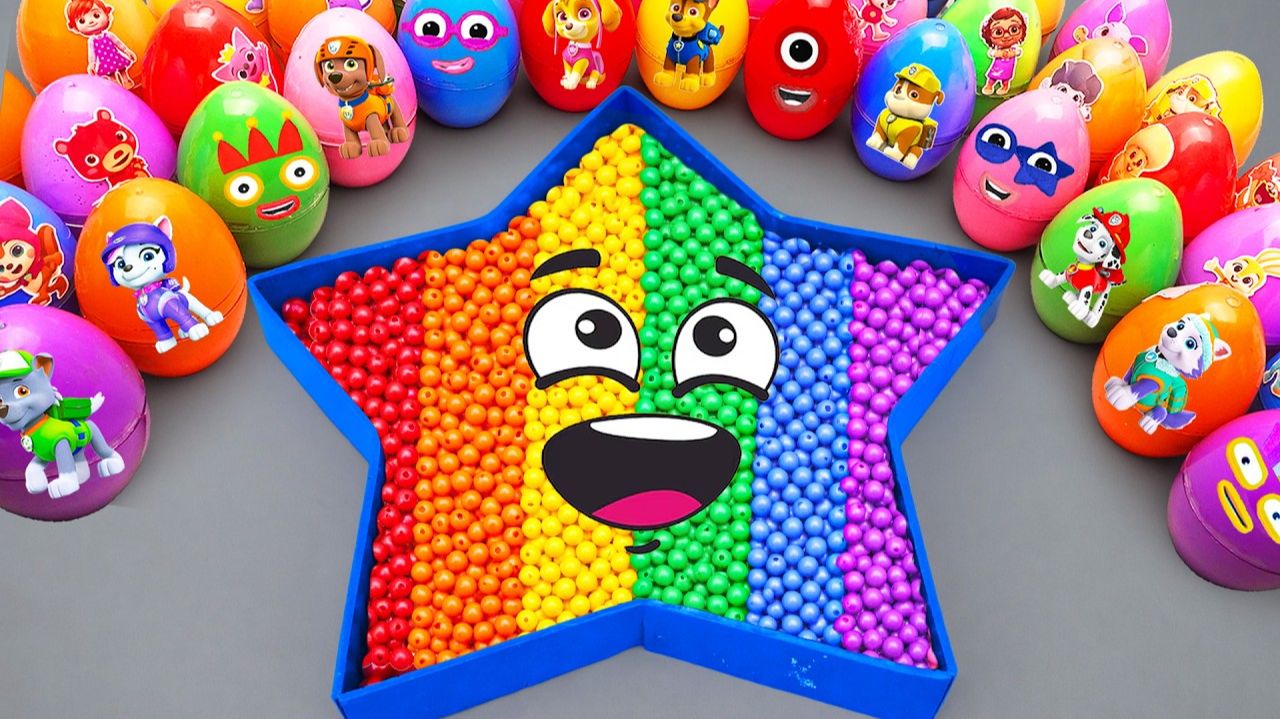 Как сделать ванну из радужных звездочек из бисера, смешав желейную слизистую глину