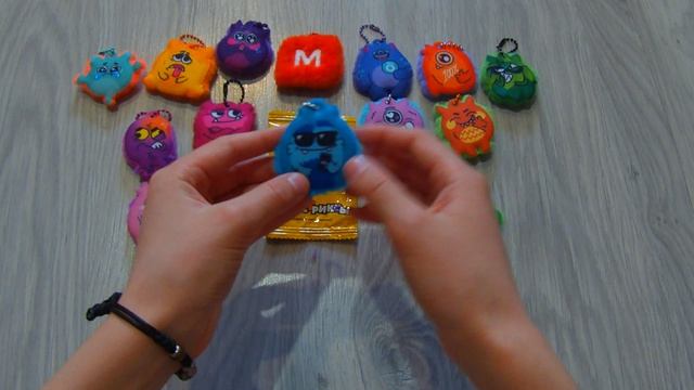 Новые монстриксы из Магнита коллекция 2026, распаковка пакетиков Монстрики, ищем редкие Монстриксы