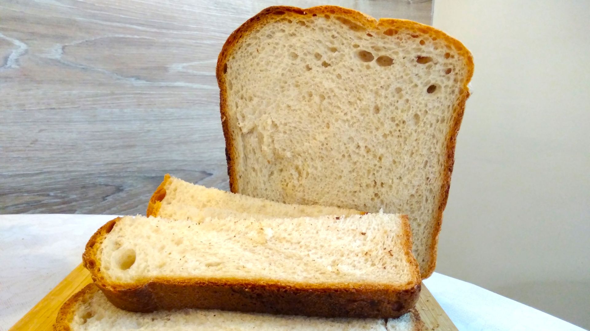 Хлеб на сыворотке из под творога в хлебопечке.