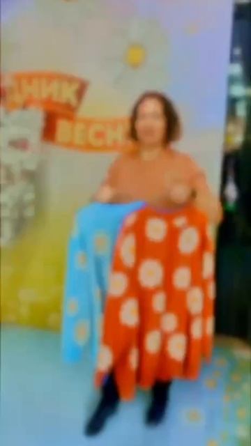 ЖЕНСКАЯ КОФТА НА ПУГОВИЦАХ