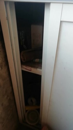 Саш помогаем родителям наводить порядок на втором балконе аккуратно чтобы никто не узнал Ну в смысле