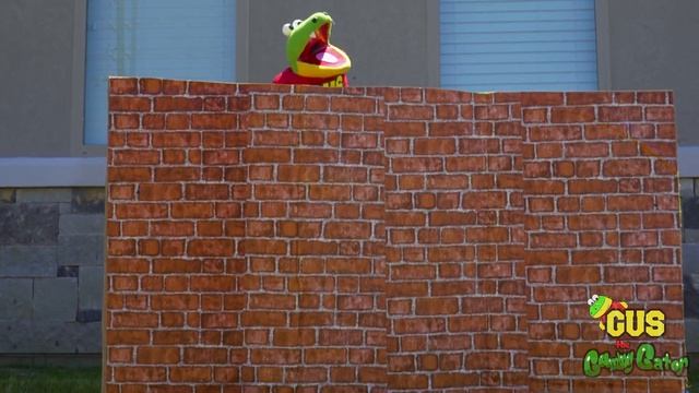 BUNCH OF BALLOON Water Ballon Fight With Giant Dinosaurs