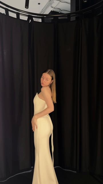 💭 Честный пост невесты, которая выбрала платье не сердцем, а... нет, всё-таки сердцем.