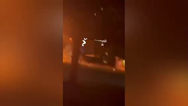 В Харькове партизаны взорвали автомобиль украинских военных. Бабахнуло громко.