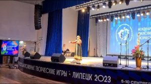 Вы куда летите, лебеди