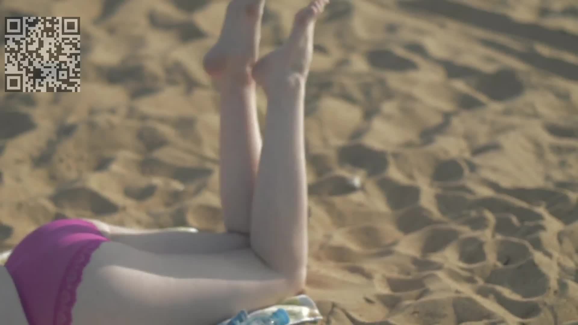 Молодая девушка в купальнике