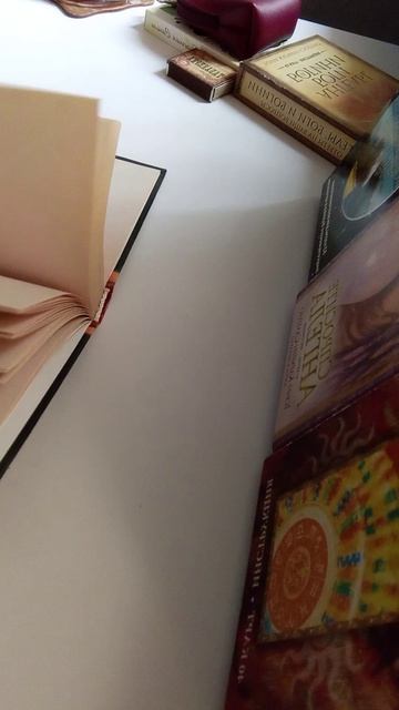 Задайте свой вопрос книге-оракулу и получите ответ... 1.05.2026... Всем мира и добра...