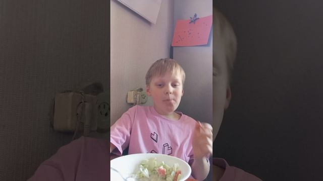 перекус, я ем салат
