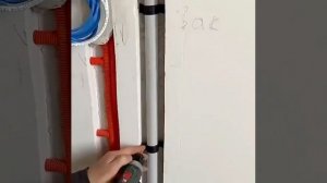 Вот так устанавливают подрозетники.
