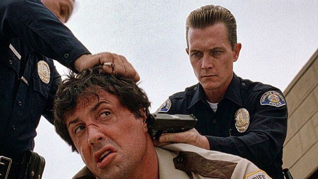 Коррумпированные Копы Принуждали Тихого Шерифа Молчать Пока Он Не Убил Их Всех