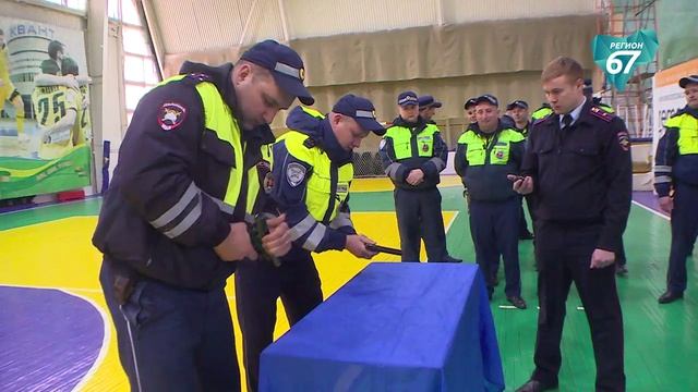 Смоленские госавтоинспекторы участвуют в конкурсе «Лучший по профессии»