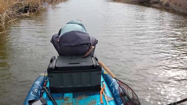 Астрахань рыбалка 2026г выход на ерек, в Икряном 1 часть видео 18+!!! Запутался в сетях браконьера!