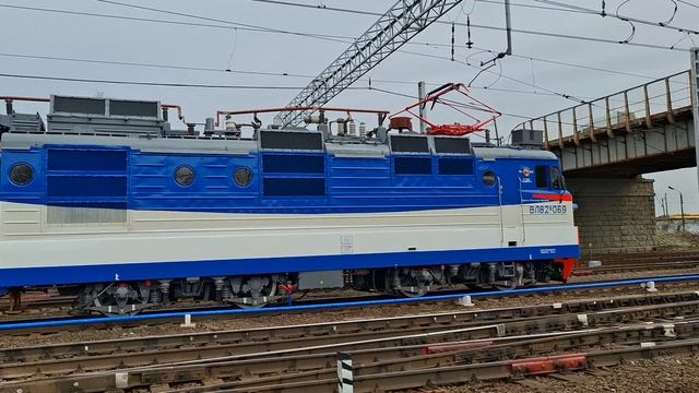 Электровоз ВЛ82м-069