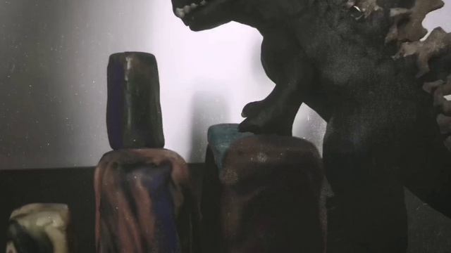 Gojira Attack On The City / Clay Animation