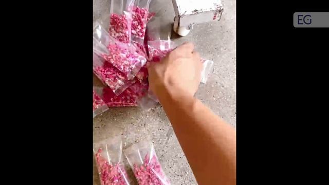 Вертикальный станок для упаковки сыпучих продуктов в стики, пакет-подушку XT-350