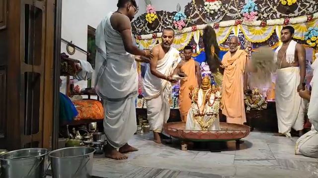 Абхишека. Нарасимха Чатурдаши. Шри Гопинатх Гаудия Матх 30.03.2026