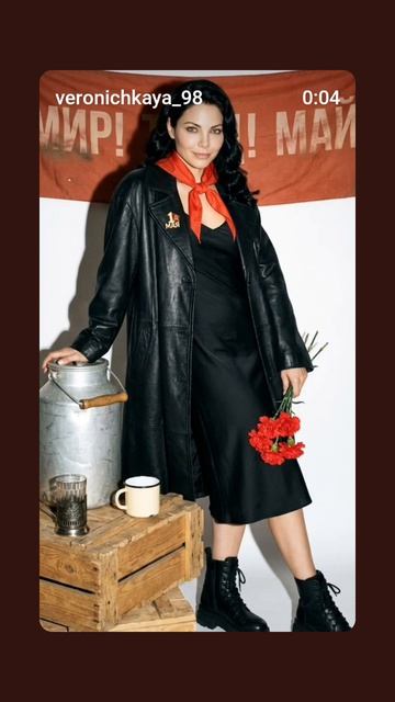 ✨ Сделать фото Просто:1️⃣ Смотри шапку профиля.2️⃣Заходи  в канал, там ждут → инструкция + промпт!