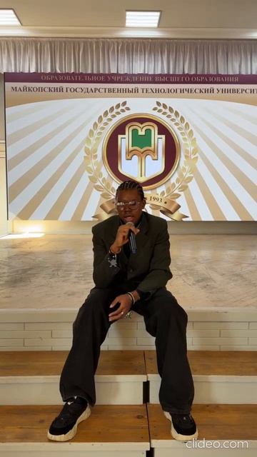 Николай Заболоцкий. Очарована, околдована  — исполняет  Джума Ашраф Амбари