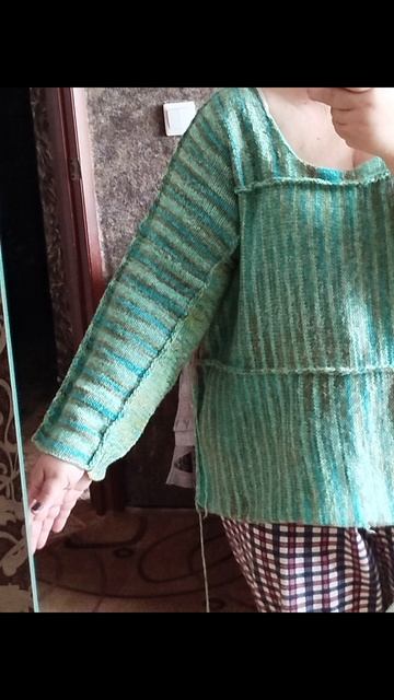 1000067111.mp4 Вязание ПолосатикПоло спицами!!!